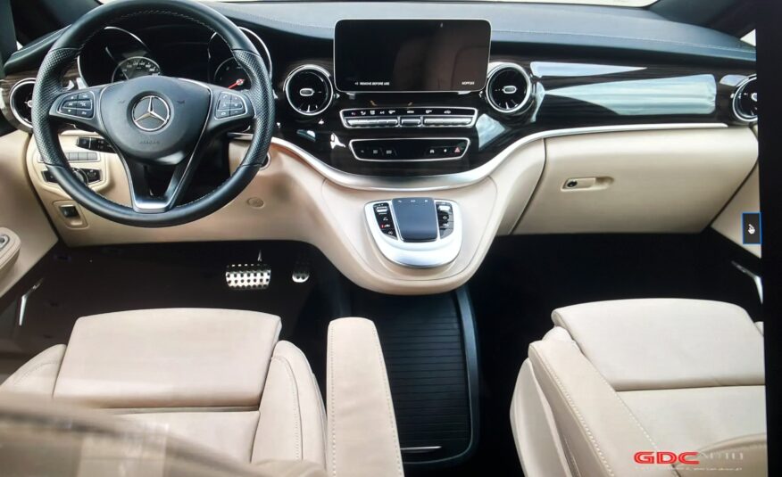 MERCEDES V 250 AMG_LINE-EXCLUSIVE -VELE OPTIES-34.000 KM-TOPSTAAT