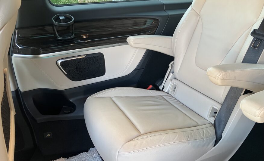 MERCEDES V 250 AMG_LINE-EXCLUSIVE -VELE OPTIES-34.000 KM-TOPSTAAT